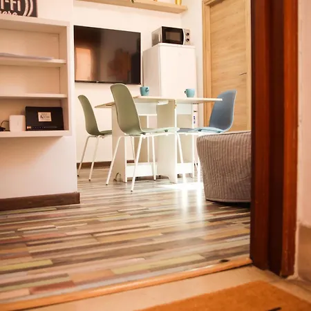 Free Parking & Wi-fi 5 Min To Hospital Cisanello 아파트 피사